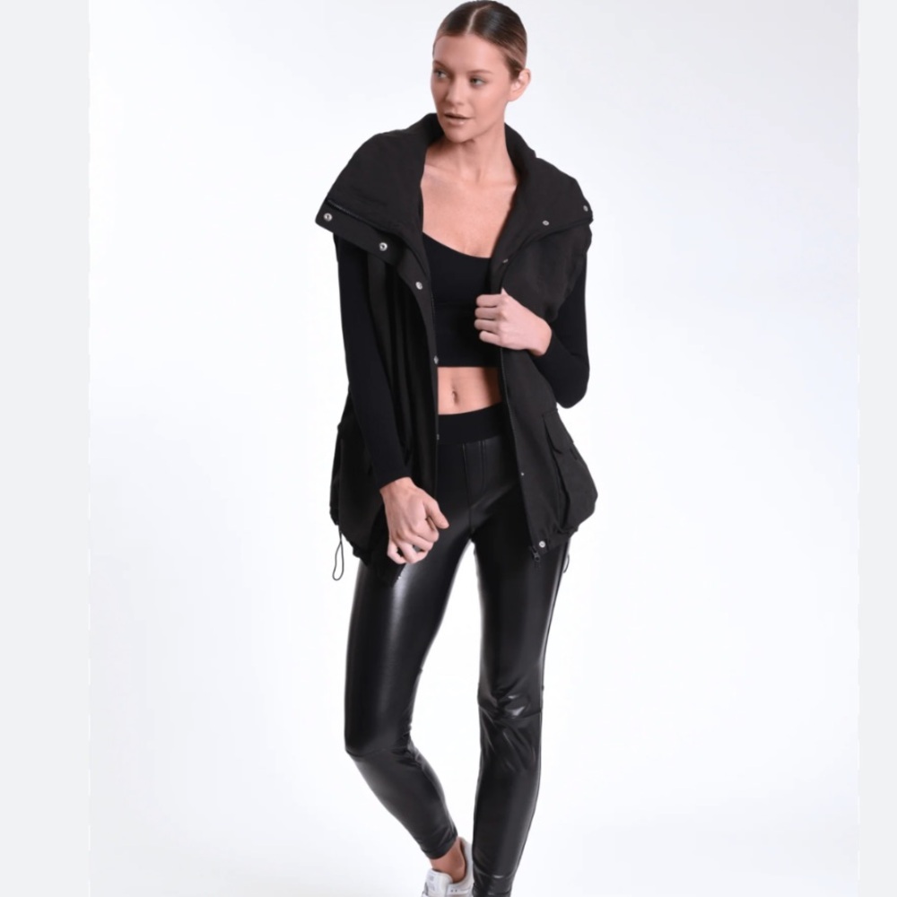 Blanc Noir Svetlana Vest